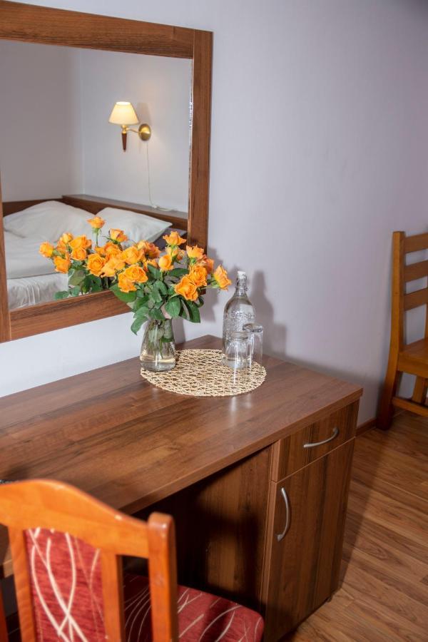 Weranda Rooms Tychy Bagian luar foto