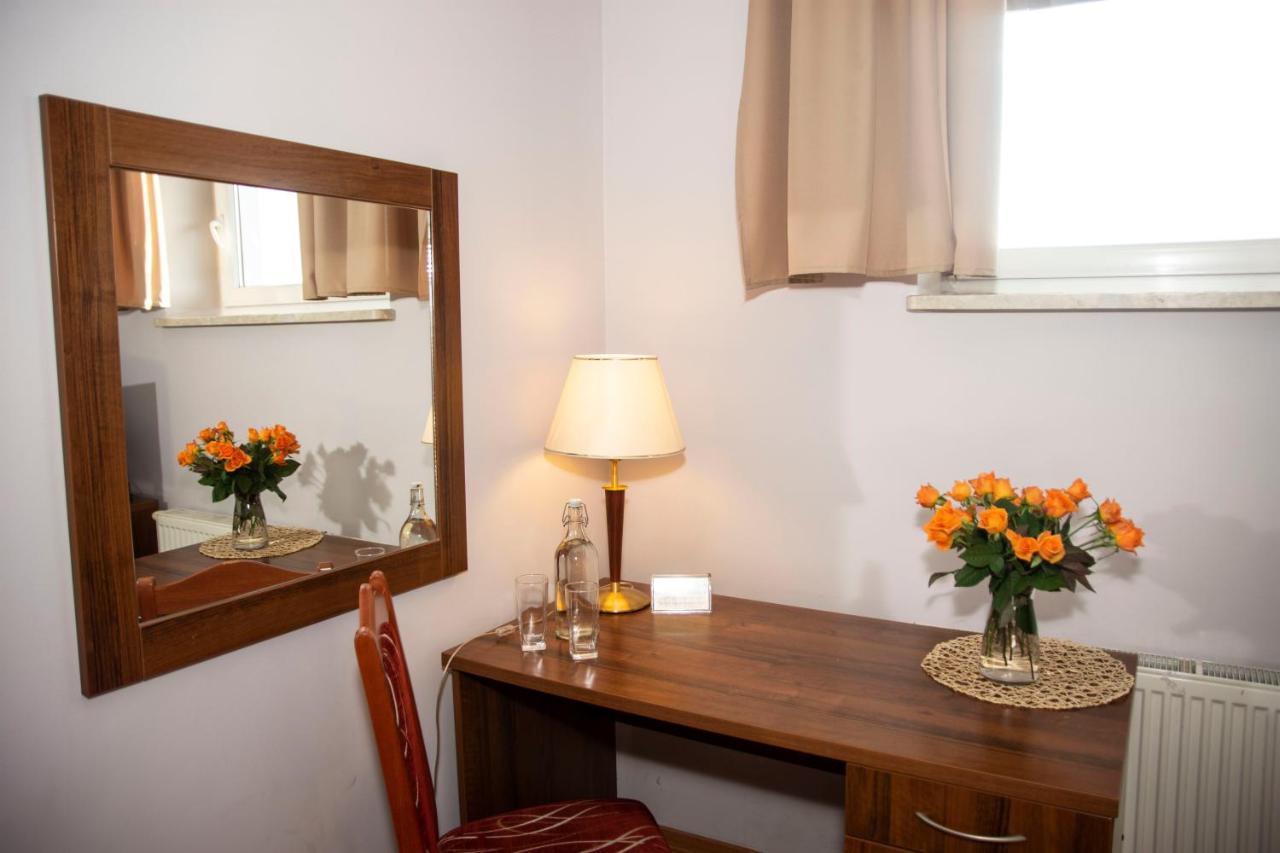 Weranda Rooms Tychy Bagian luar foto