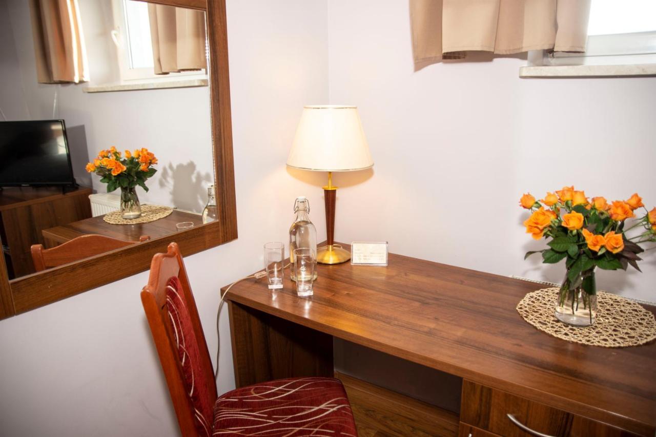 Weranda Rooms Tychy Bagian luar foto