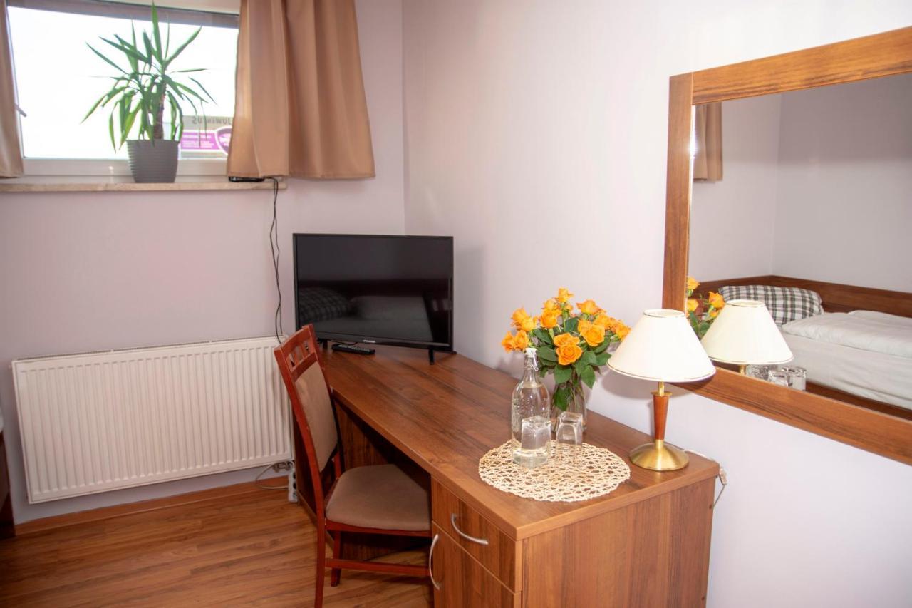 Weranda Rooms Tychy Bagian luar foto