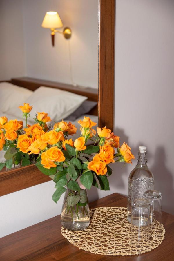 Weranda Rooms Tychy Bagian luar foto