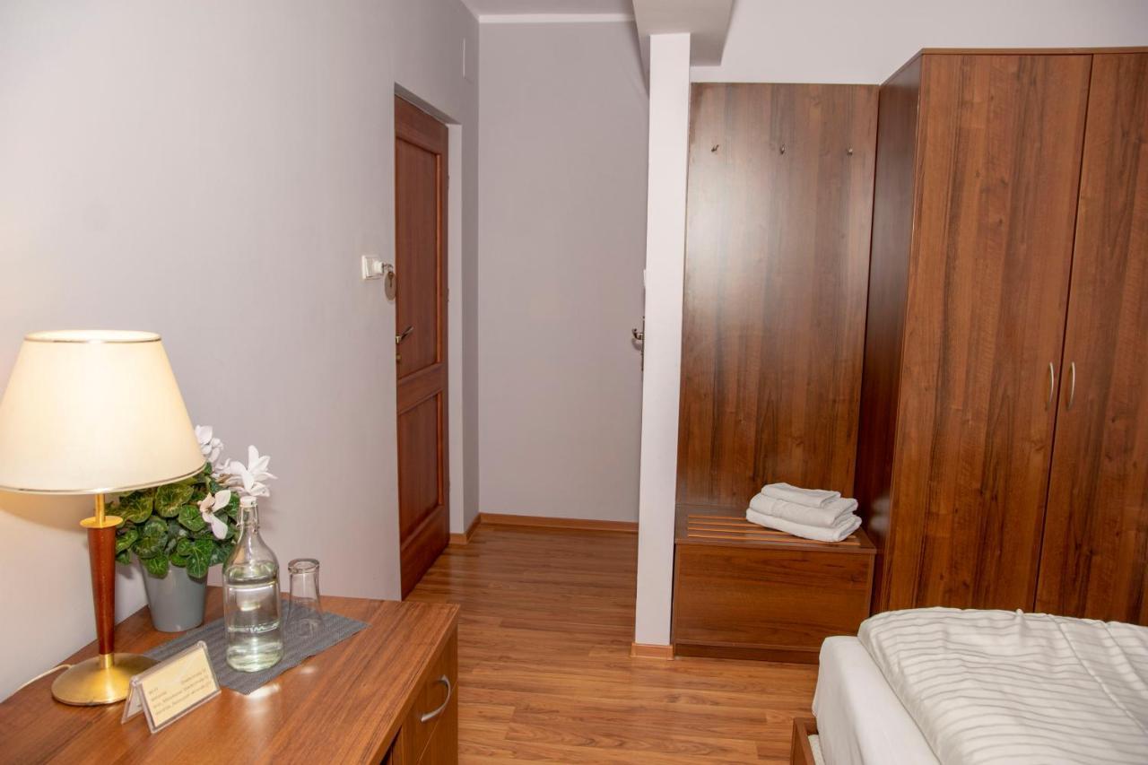 Weranda Rooms Tychy Bagian luar foto