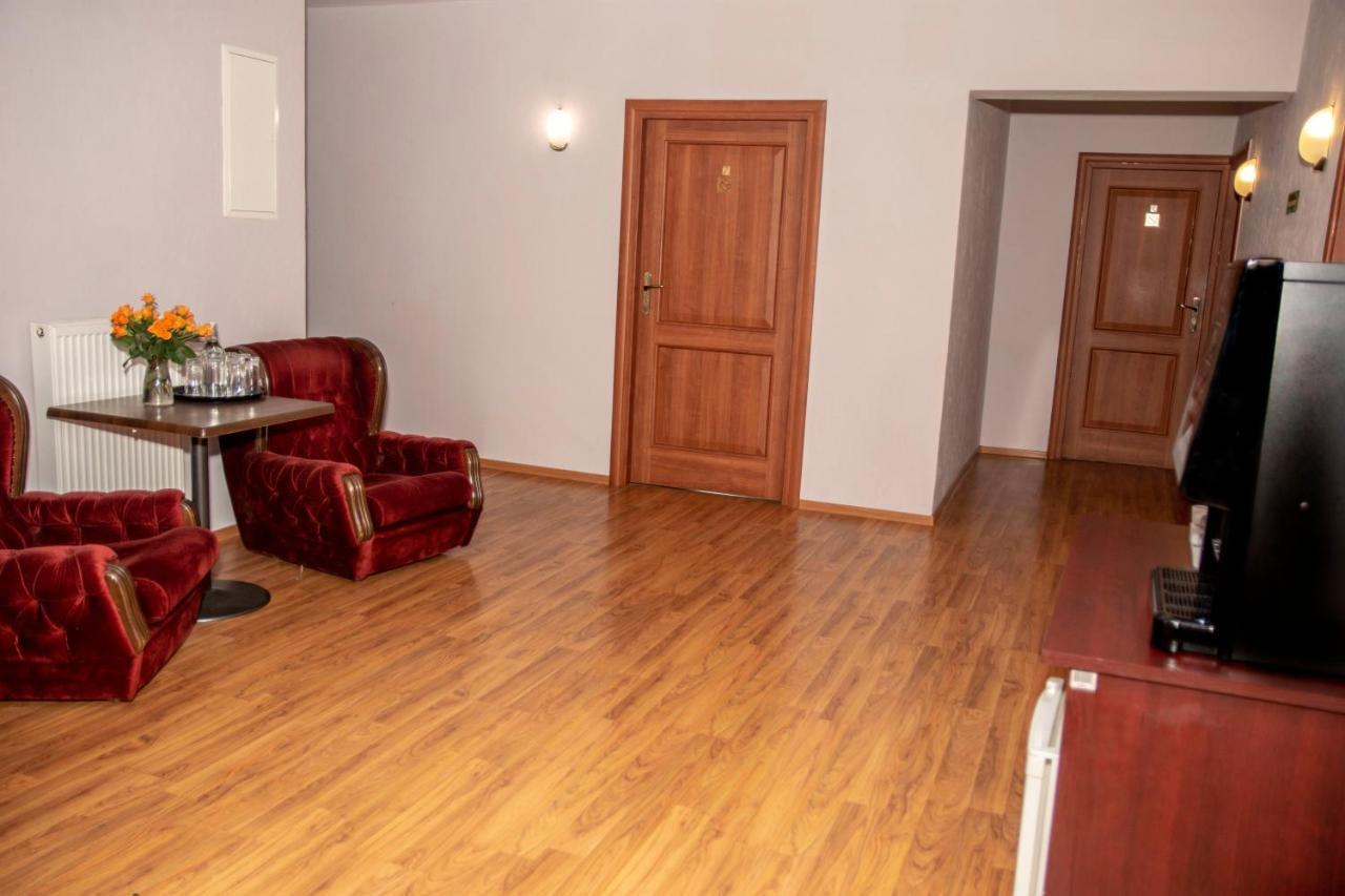 Weranda Rooms Tychy Bagian luar foto