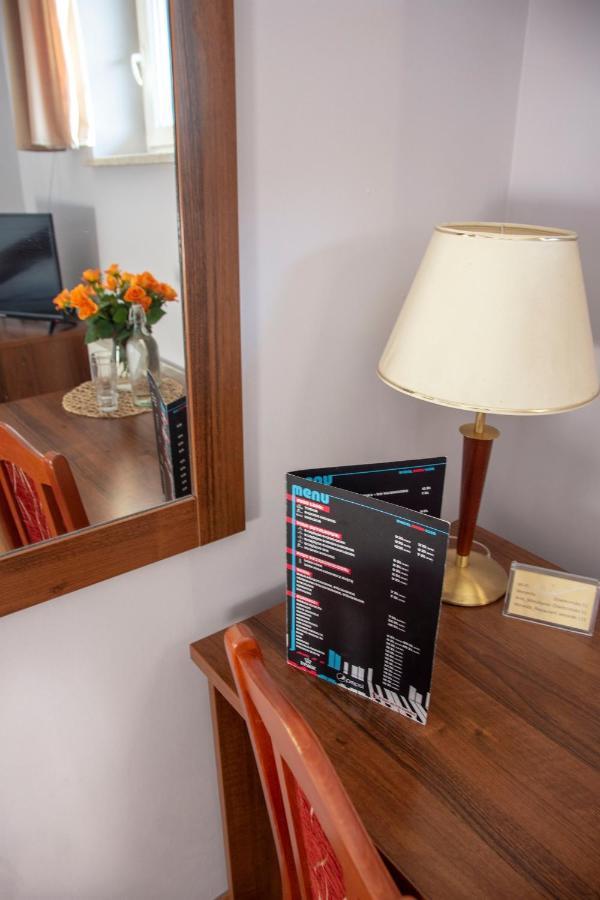 Weranda Rooms Tychy Bagian luar foto
