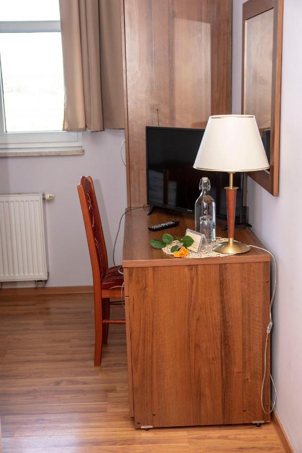 Weranda Rooms Tychy Bagian luar foto