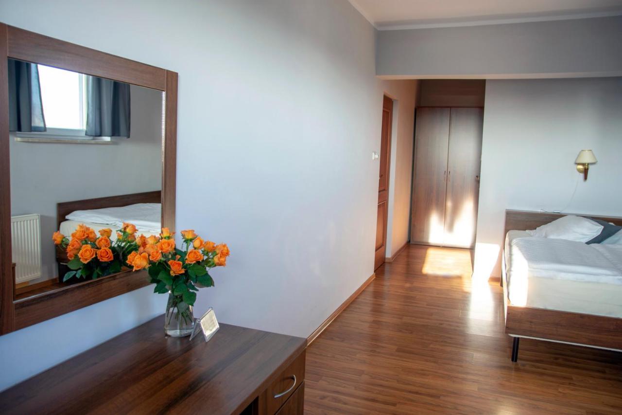 Weranda Rooms Tychy Bagian luar foto