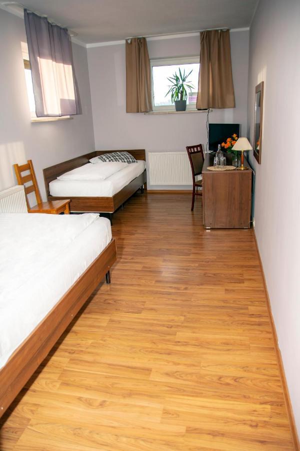 Weranda Rooms Tychy Bagian luar foto