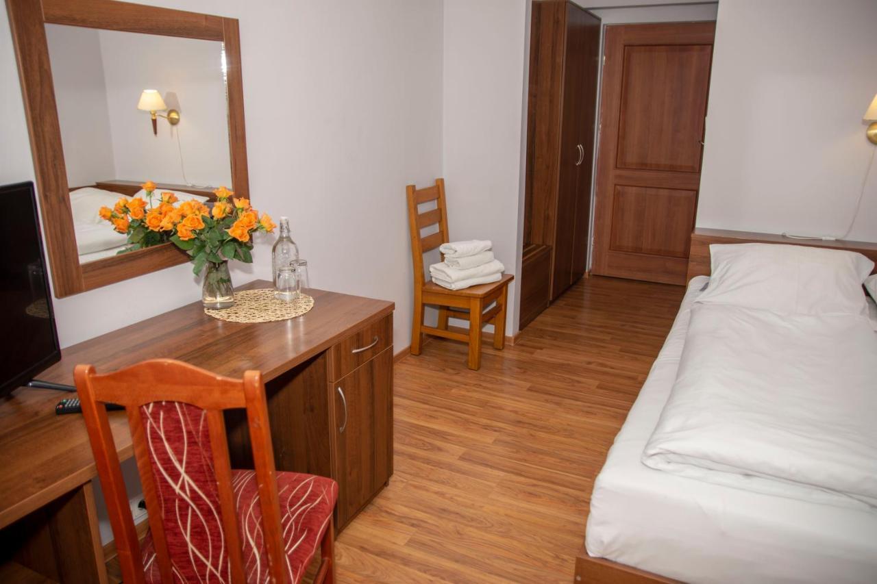 Weranda Rooms Tychy Bagian luar foto